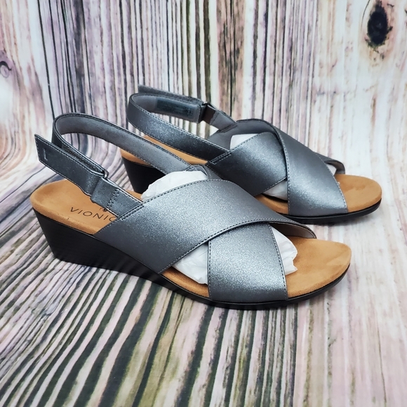 vionic mckenna metallic